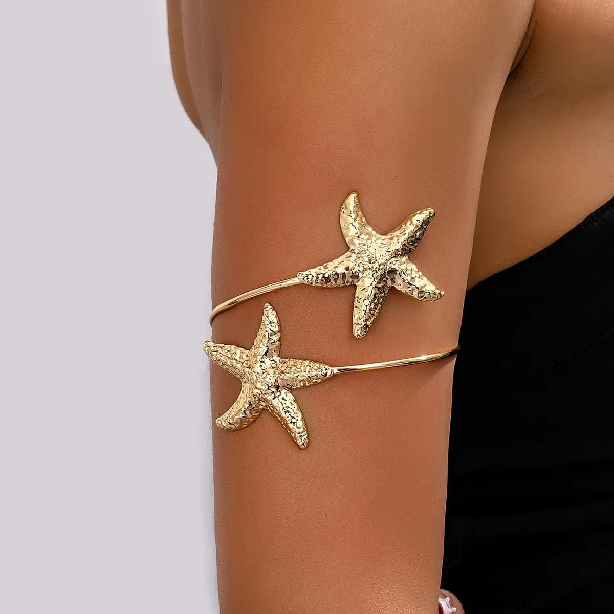 Gold Starfish Arm Cuff for Women Upper Arm Cuff Open Bangle Bracelets Boho Summer Beach Sea Shell Conch Horse Pearl Statement Bracelet