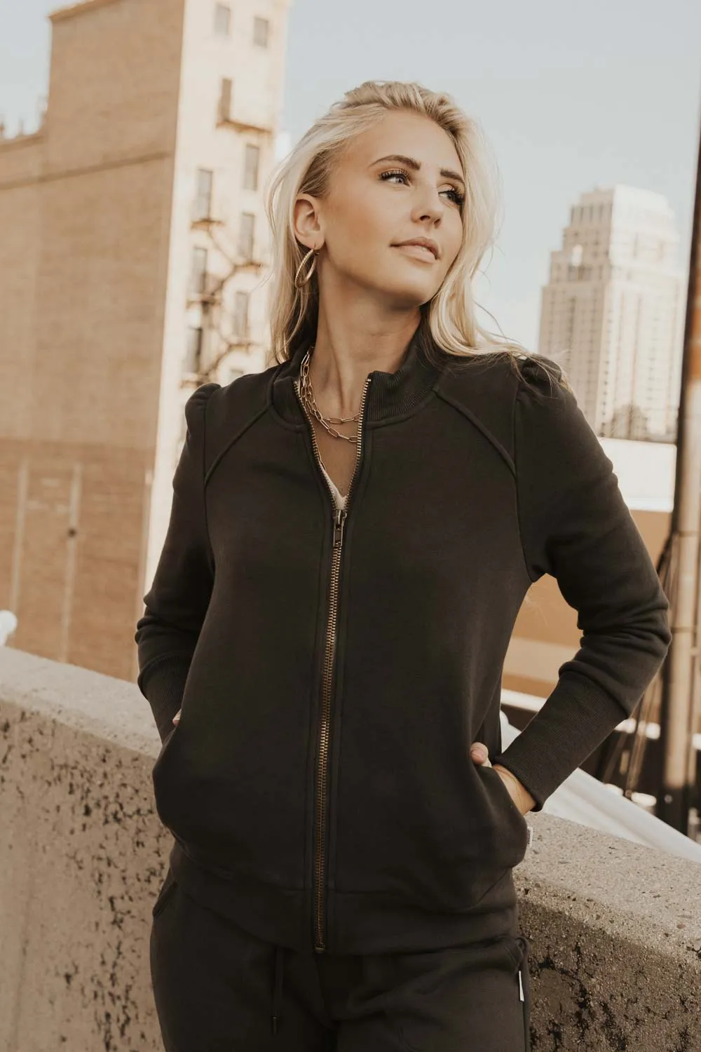 Kourtney Zipper Sweatshirt in Charcoal