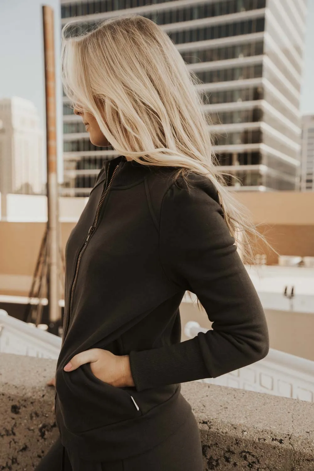 Kourtney Zipper Sweatshirt in Charcoal